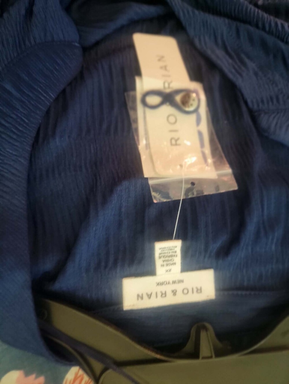 Plus Size Rio & Rian Size 2X NWT Blue Button Down Short Ruffle Sleeve Top - Picture 6 of 8